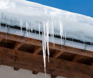 Ice_Dam_iStock_155389475 Ice_Dam_iStock_155389475
